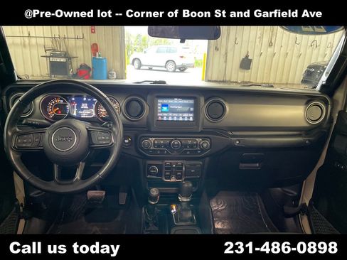 Used 2022 Jeep Gladiator Sport AWD/4WD image 18