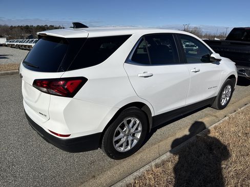 Used 2022 Chevrolet Equinox LT image 10