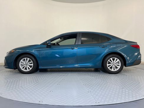 Used 2026 Toyota Camry LE w/ Convenience Package image 2