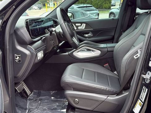 Used 2023 Mercedes-Benz GLS 450 4MATIC image 8