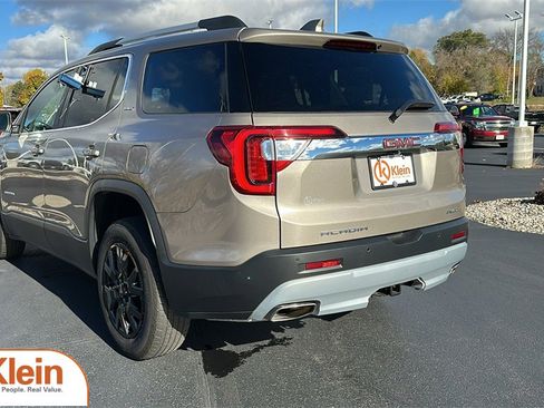 Used 2023 GMC Acadia SLT w/ Trailering Package image 6