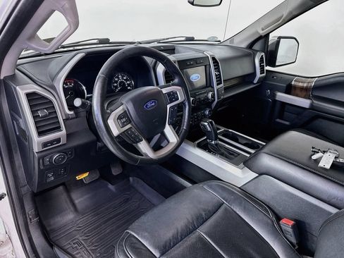 Used 2019 Ford F150 Lariat w/ Equipment Group 502A Luxury AWD/4WD image 30