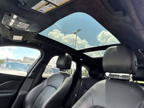 Used 2020 Jaguar F-PACE Premium AWD/4WD image 19