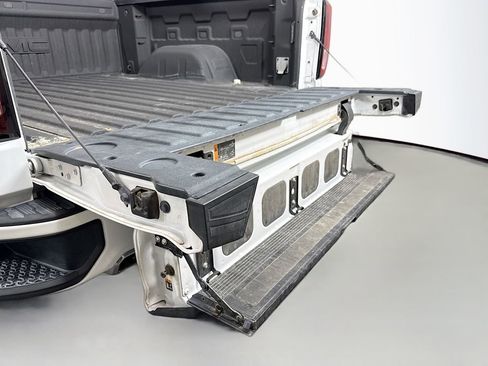 Used 2022 GMC Sierra 1500 Elevation w/ Preferred Package image 32