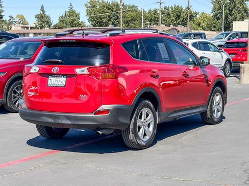 Used 2015 Toyota RAV4 XLE AWD/4WD image 4