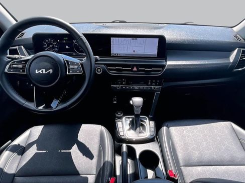 Certified 2024 Kia Seltos EX FWD image 14