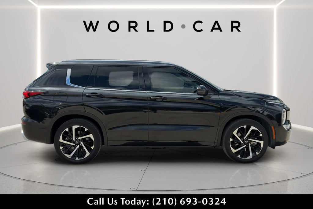 Used 2024 Mitsubishi Outlander SEL FWD image 8