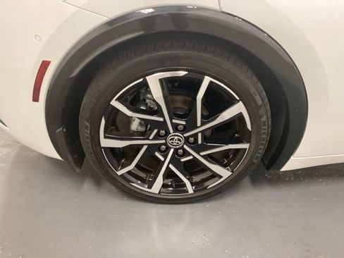 Used 2024 Toyota Prius Prime Premium w/ Advanced Technology Package FWD image 29