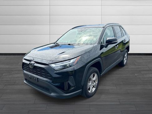 Used 2025 Toyota RAV4 XLE AWD/4WD image 7