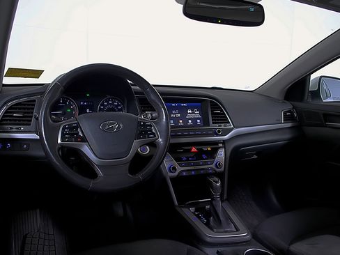 Used 2017 Hyundai Elantra Value Edition w/ Cargo Package image 12