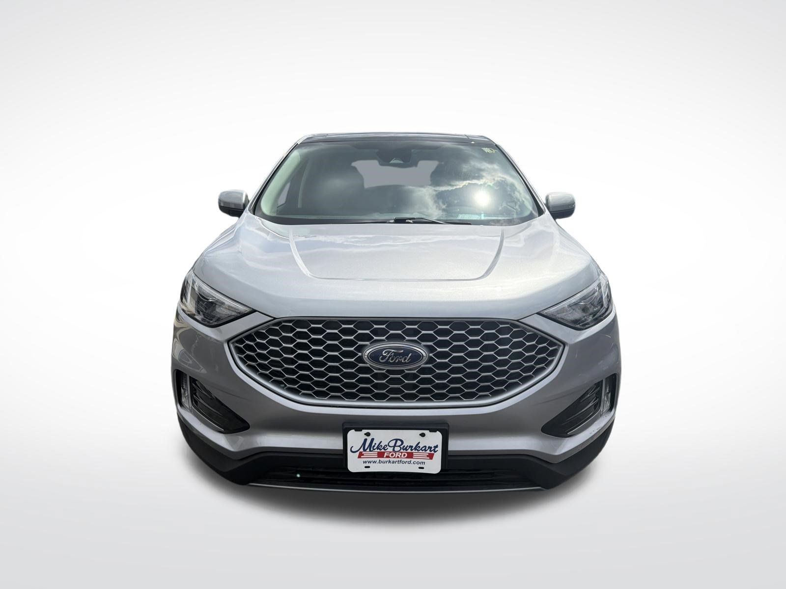 Certified 2024 Ford Edge SEL w/ Convenience Package AWD/4WD image 3