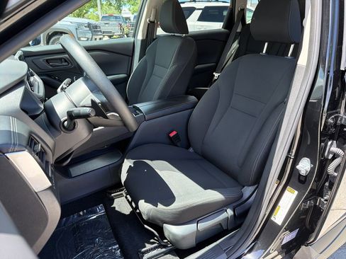 Used 2024 Nissan Rogue S FWD image 27