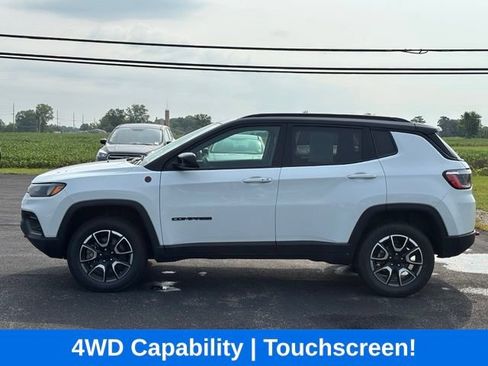 Used 2024 Jeep Compass Trailhawk AWD/4WD image 5