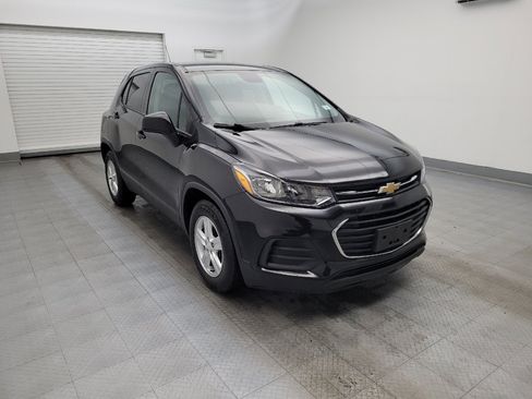 Used 2020 Chevrolet Trax LS w/ Tint and Cruise Package FWD image 13