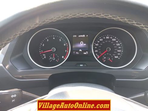 Used 2021 Volkswagen Tiguan SE image 42