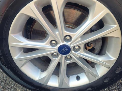 Used 2017 Ford Escape SE AWD/4WD image 42