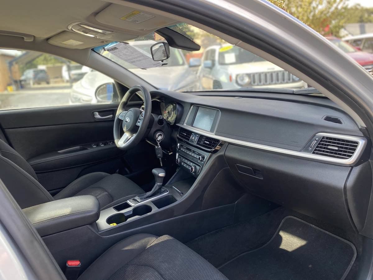 Used 2019 Kia Optima LX FWD image 14