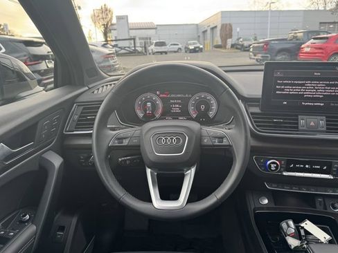 Certified 2025 Audi Q5 2.0T Premium w/ Convenience Plus Package image 13
