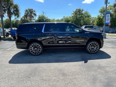 New 2026 Chevrolet Suburban High Country AWD/4WD image 8