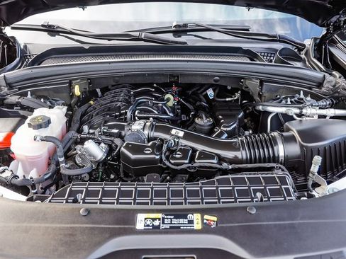 Used 2025 Jeep Grand Cherokee Laredo X image 28