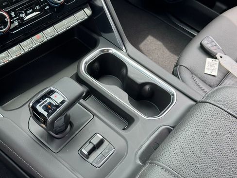 New 2025 GMC Sierra 1500 Denali w/ Denali Reserve Package image 33