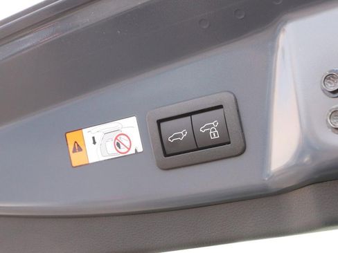 New 2026 Toyota Prius Plug-In Hybrid image 8