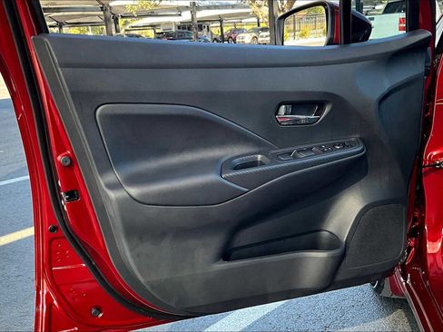 New 2025 Nissan Versa SV image 10