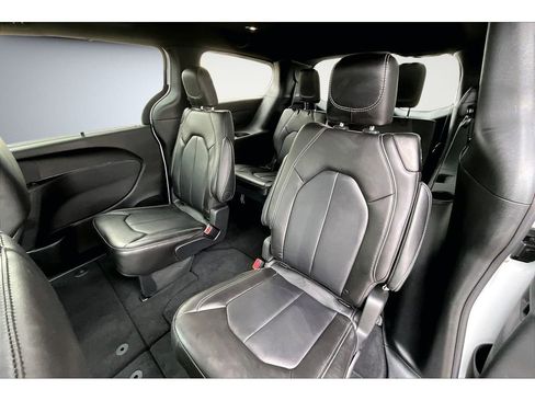 New 2026 Chrysler Pacifica Select FWD image 11