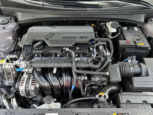 Used 2026 Hyundai Elantra SEL Sport FWD image 11