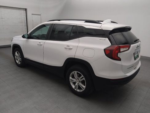 Used 2022 GMC Terrain SLE w/ Driver Convenience Package FWD image 3