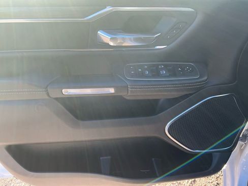 Used 2024 RAM 1500 Laramie image 25