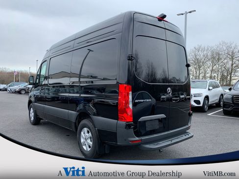 Used 2025 Mercedes-Benz Sprinter 2500 image 6
