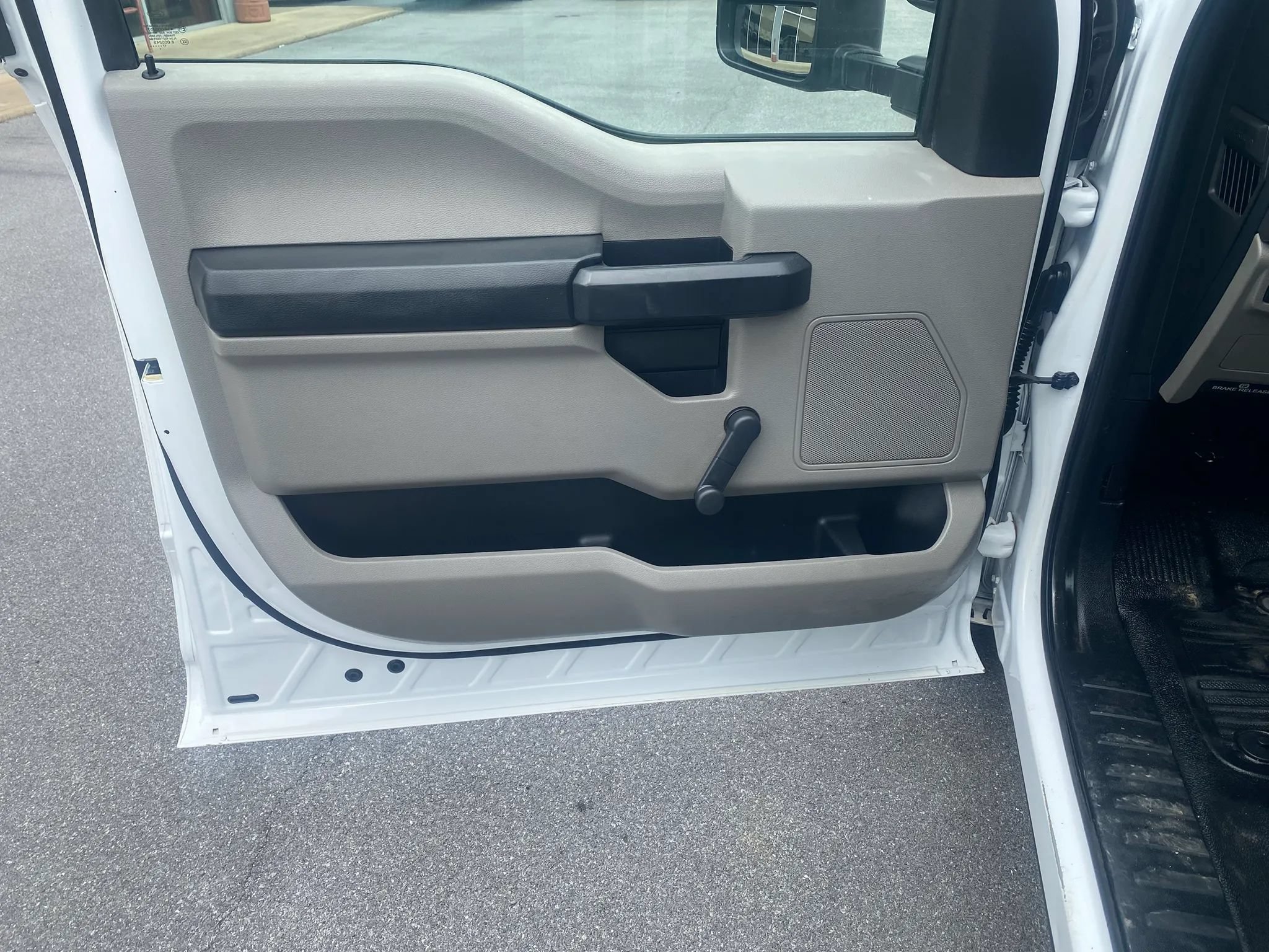 Used 2017 Ford F350 XL RWD image 8