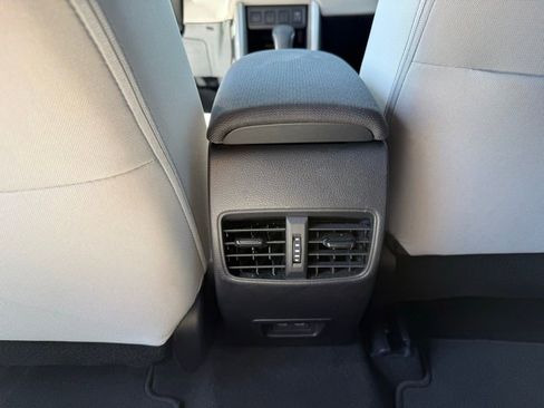 Used 2025 Toyota Corolla Cross LE FWD image 24