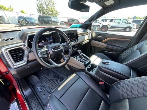 Used 2024 GMC Canyon Denali AWD/4WD image 15