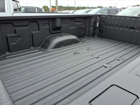 New 2026 GMC Sierra 3500 SLE w/ SLE Value Package image 18