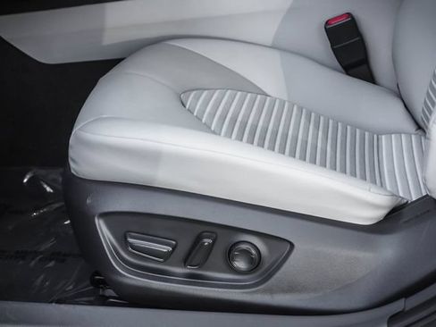 Used 2024 Toyota Camry SE w/ Audio Upgrade Package FWD image 11