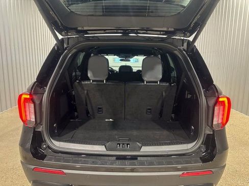 Used 2025 Ford Explorer ST-Line w/ ST-Line Street Pack image 5