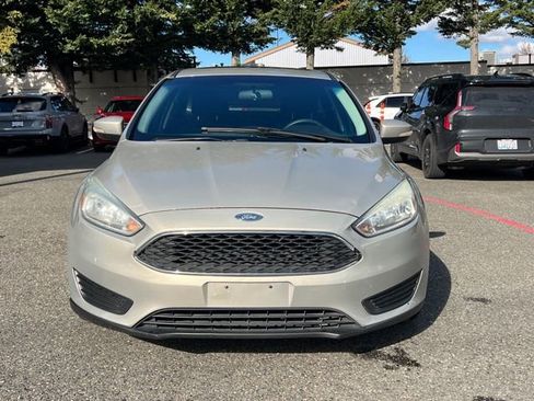 Used 2015 Ford Focus SE image 4
