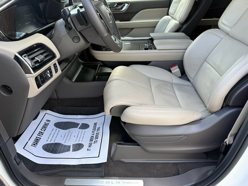 Used 2024 Lincoln Navigator Reserve AWD/4WD image 14