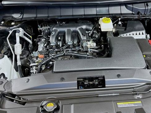 New 2025 Nissan Pathfinder Platinum image 14