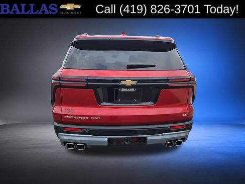 Used 2024 Chevrolet Traverse LT w/ Trailering Package AWD/4WD image 4