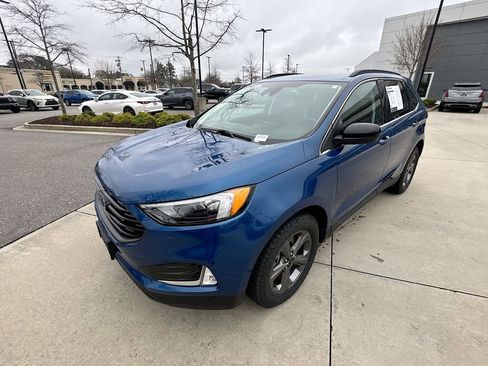 Used 2022 Ford Edge SEL w/ Sport Appearance Package image 5