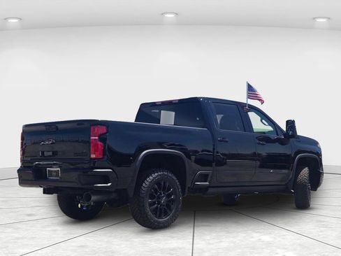New 2026 Chevrolet Silverado 2500 High Country w/ Midnight Edition AWD/4WD image 4