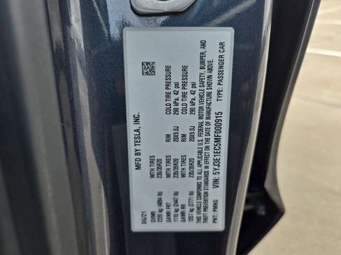 Used 2021 Tesla Model 3 Performance image 32