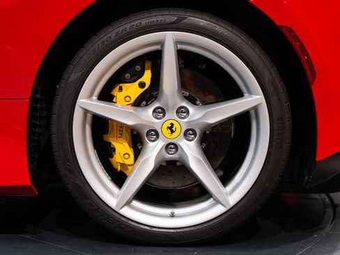 Certified 2021 Ferrari F8 Tributo RWD image 14