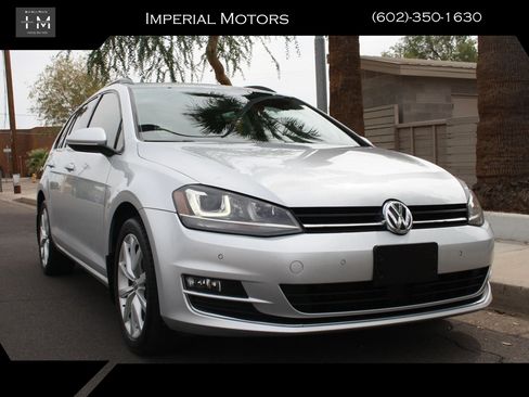 Used 2015 Volkswagen Golf SE w/ Lighting Package FWD image 1