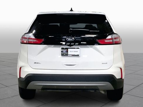 Used 2024 Ford Edge SEL w/ Convenience Package image 4