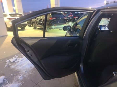 Used 2022 Toyota Corolla LE image 14