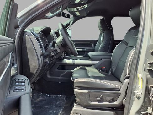 New 2026 RAM 2500 Laramie AWD/4WD image 21